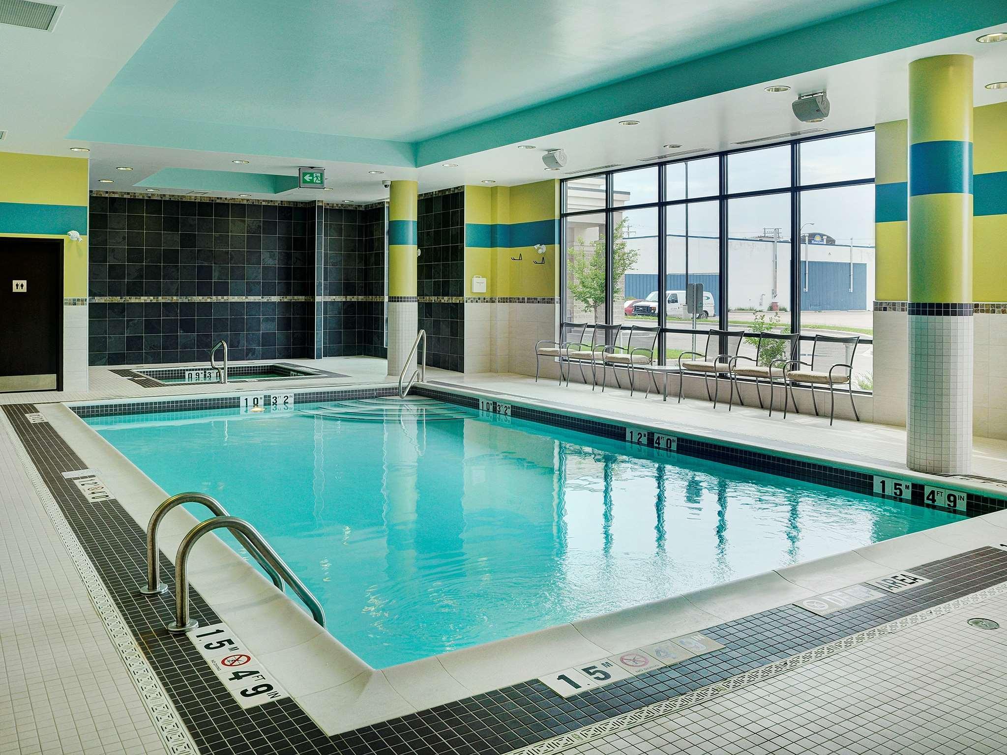 Hampton Inn By Hilton Виннипег Экстерьер фото
