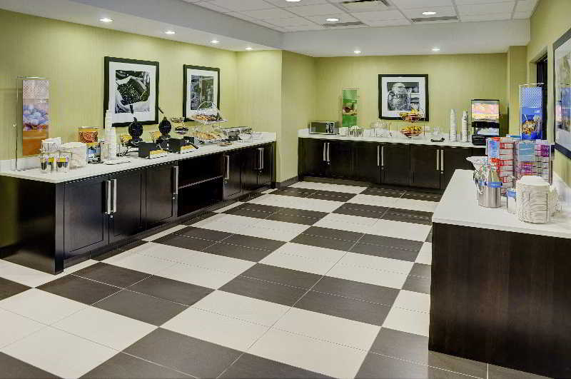 Hampton Inn By Hilton Виннипег Экстерьер фото