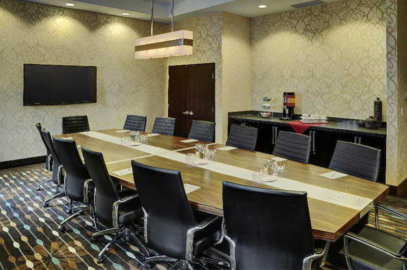 Hampton Inn By Hilton Виннипег Экстерьер фото
